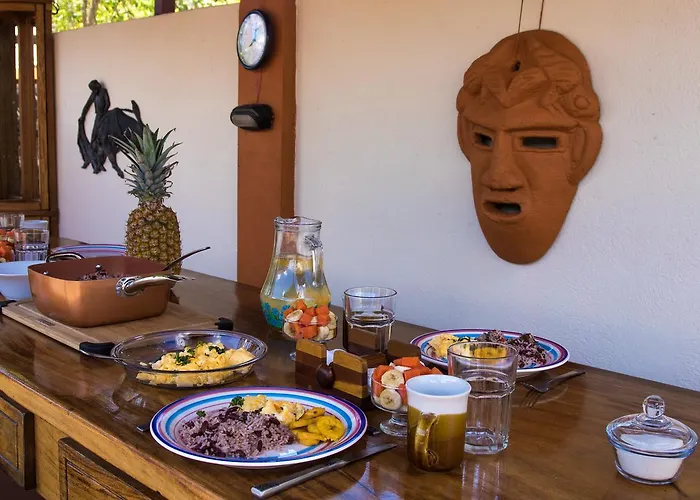 Borntobewild Ecoresort Lodge Artola