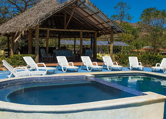 Borntobewild Ecoresort *